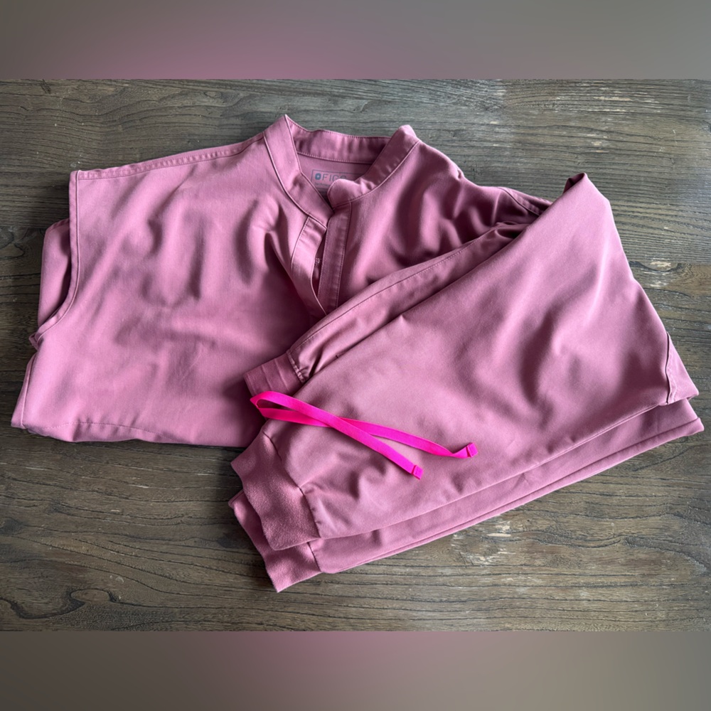 Pink Figs Scrub Set
